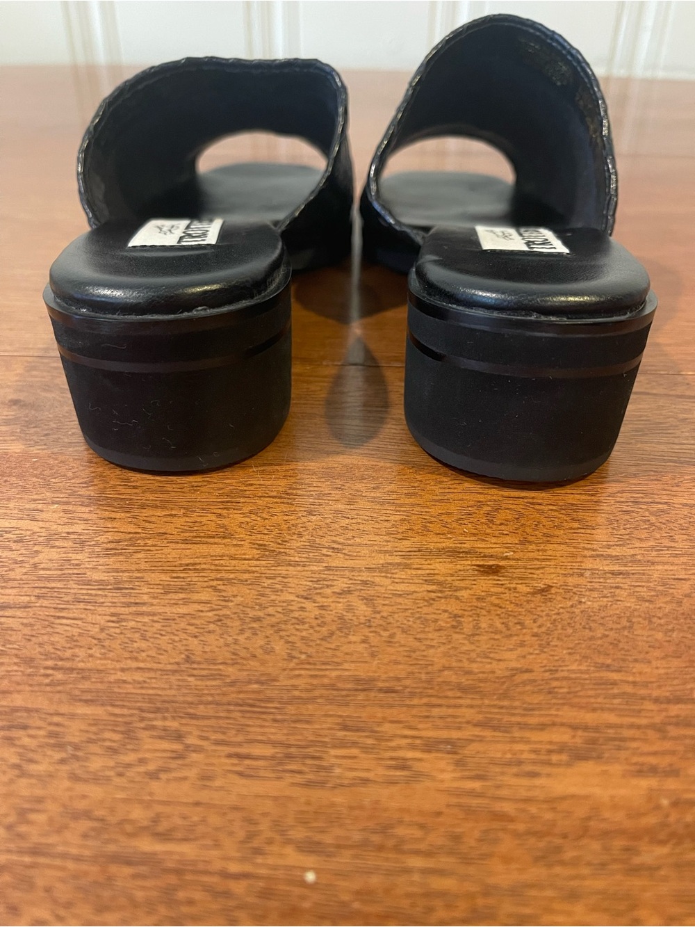 Trotters Black Leather Woven Slide Mules Sandals Short Block Heel - Picture 9 of 12